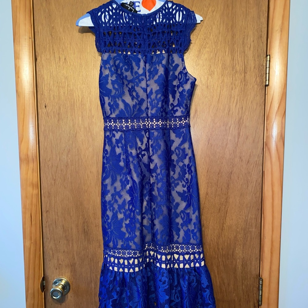 Lulu’s dress size small, worn once, true to size.